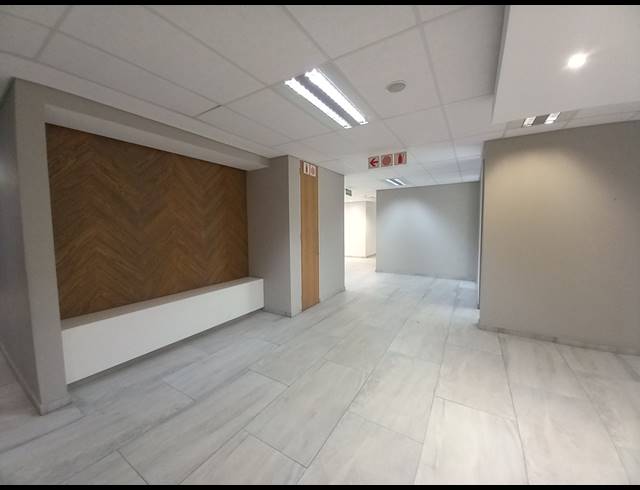 2,500M² OFFICE TO LET IN BRYANSTON